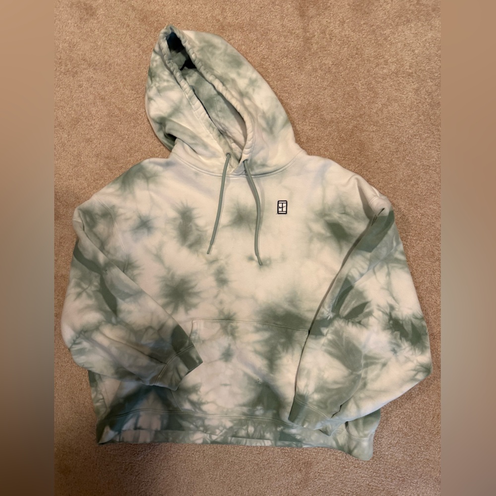 Nike Standard Fit Tennis Heritage Hoodie - Light Green and White